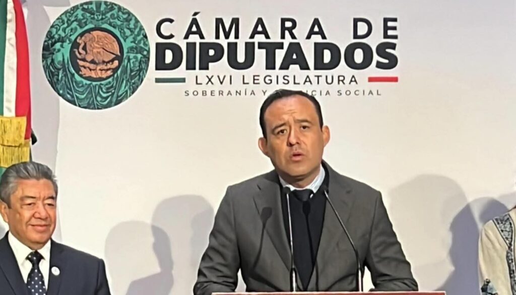 El Diputado Eduardo Castillo presenta el libro “Un nahual en el imperio”, de Maurizio Guerrero