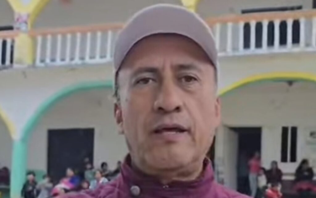 Lleva Diputado JUAN ANTONIO aguinaldos a niños en Buena Vista Quimixtlan