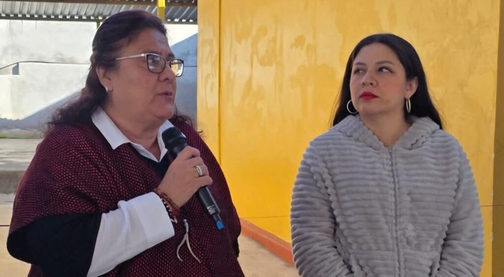 Diputada ROSARIO OROZCO gestionó el mobiliario escolar y la impermeabilización de aulas en la Primaria Benito Juárez